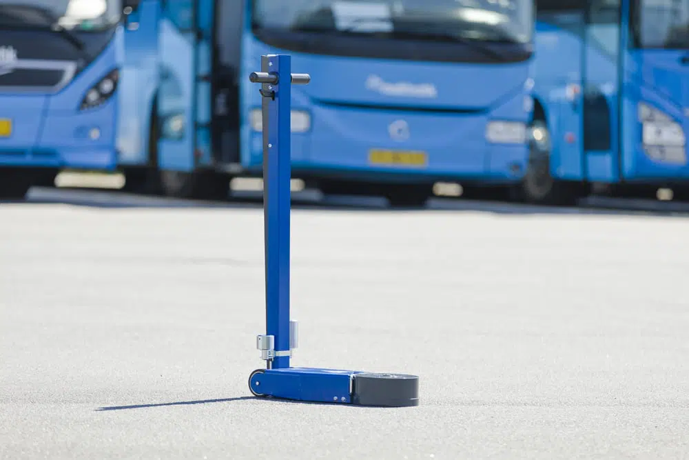 AC-40-4 extra lágur strætótjakkur 10-40t - Image 6