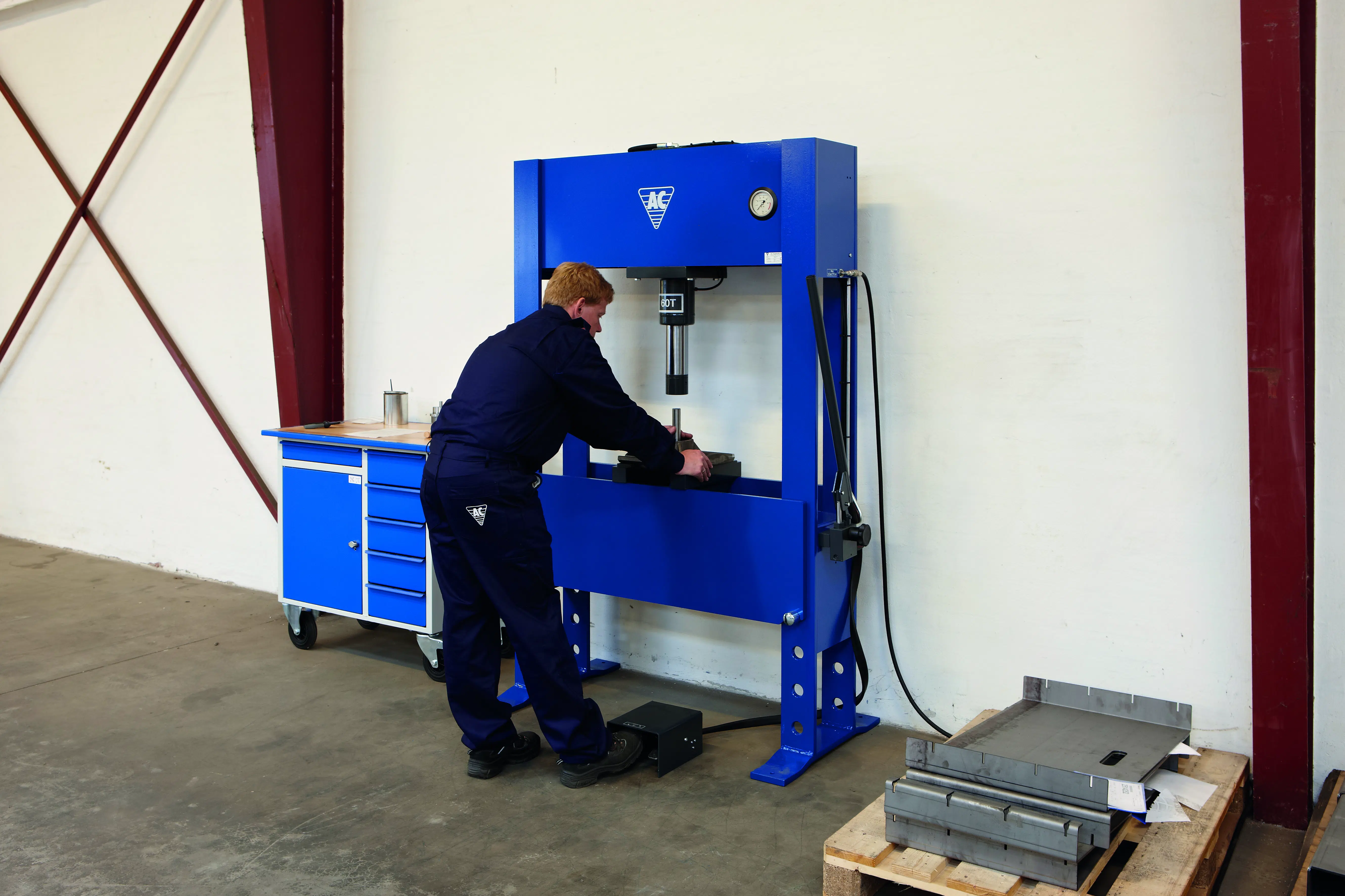 AC-P100H - 100t legupressa ( hand/loft ) - Image 3