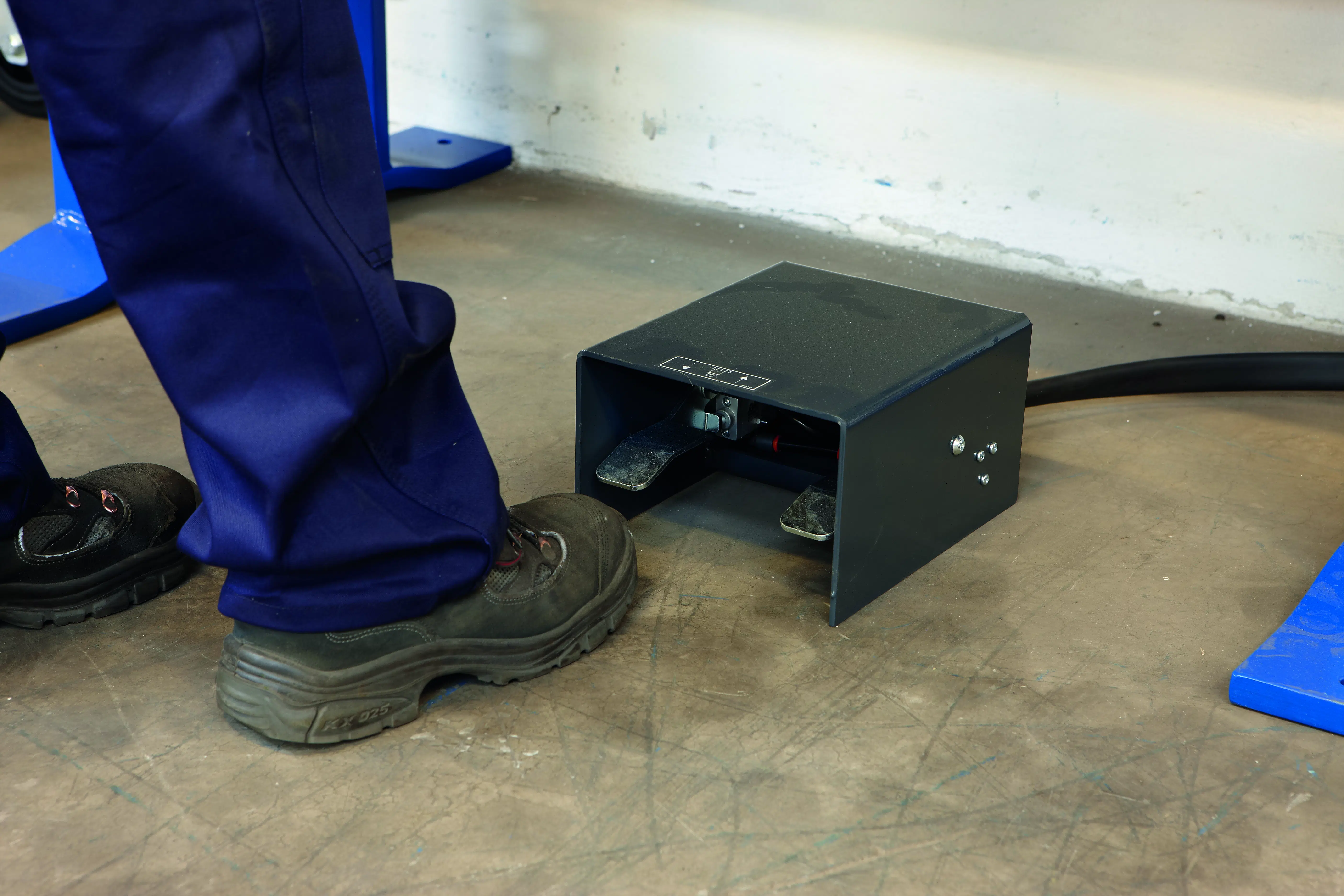 AC-P100H - 100t legupressa ( hand/loft ) - Image 5