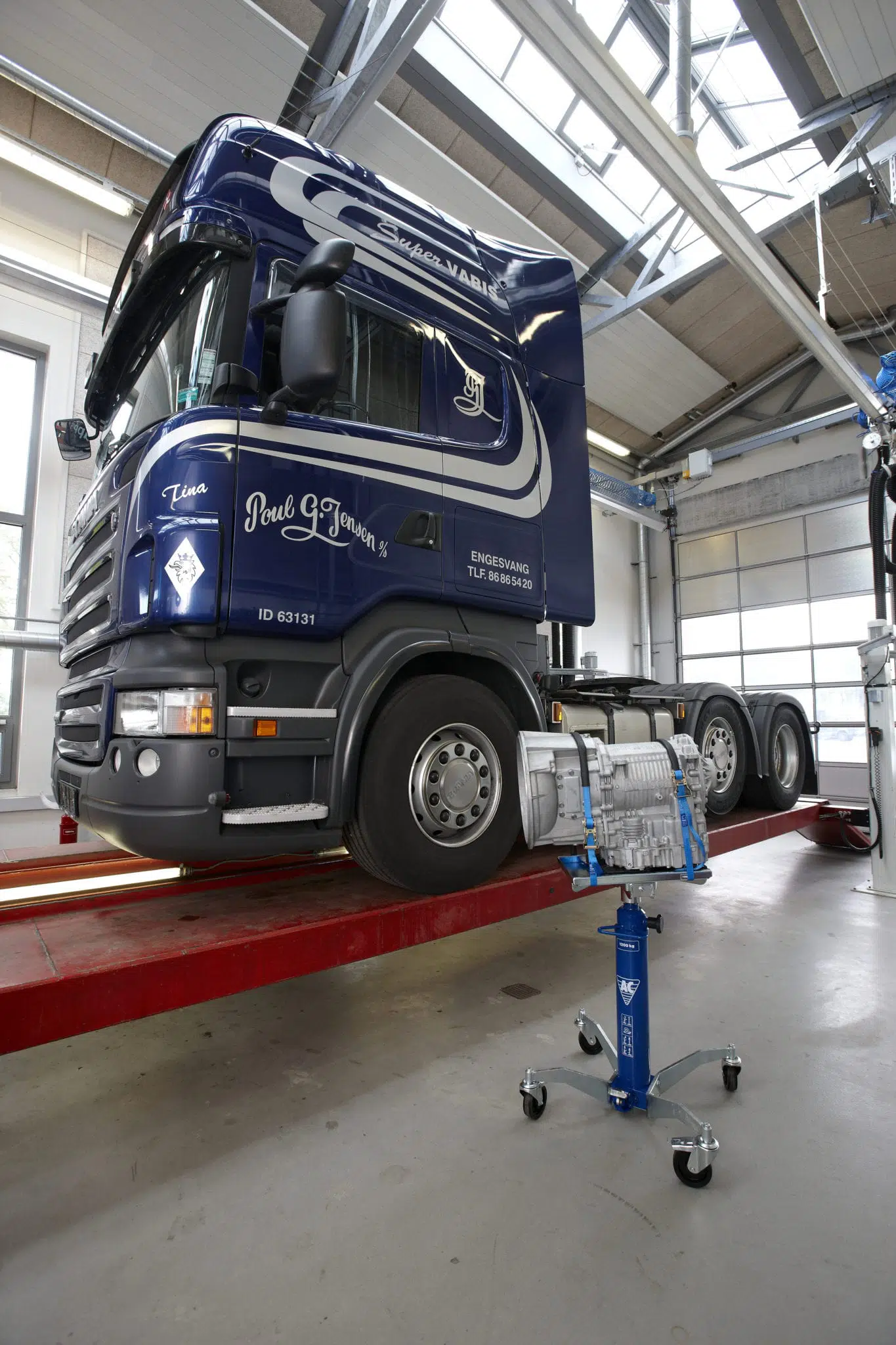 AC-VLT12 - Gírkassatjakkur 1200kg - Image 5