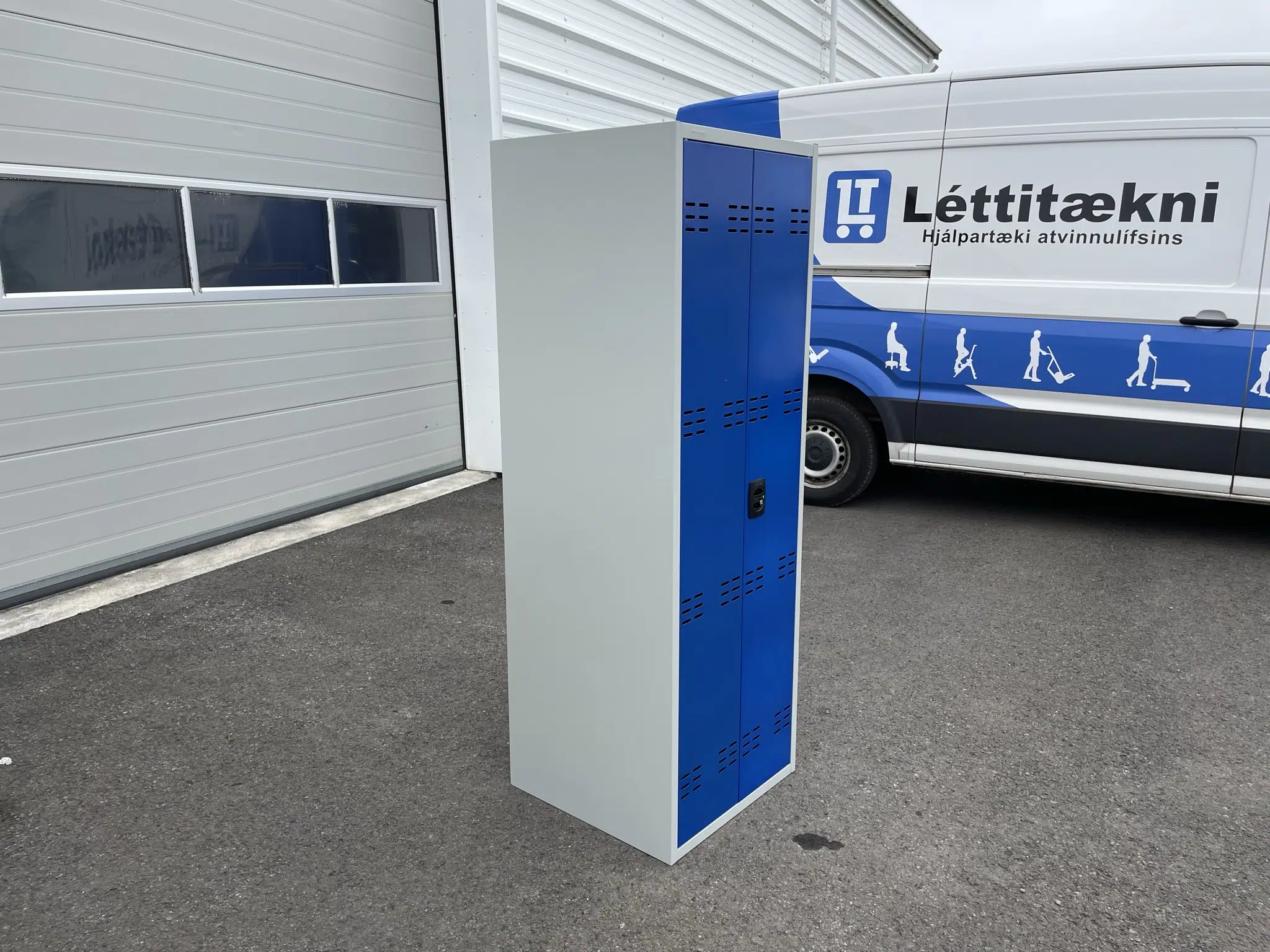 Starfsmannaskápur breiður - Image 7